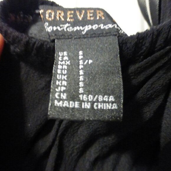 FOREVER 21 black cold shoulder crop top - Picture 6 of 6